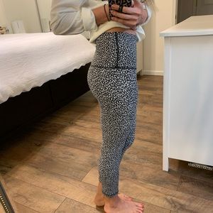 lululemon wunder under miss mosaic crop, size 6